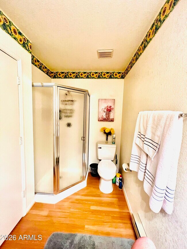 Building Photo - 2700 S White Mountain Rd