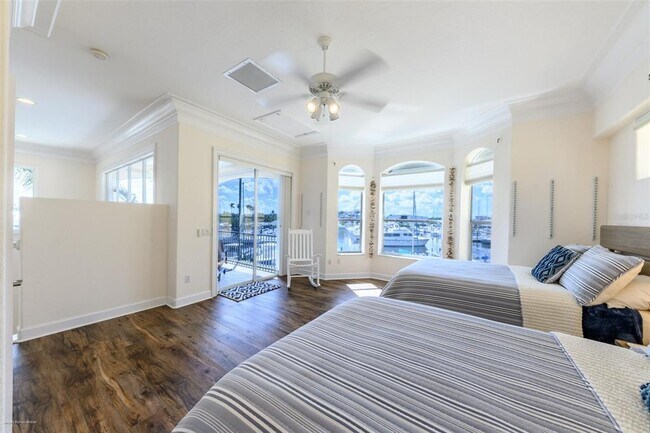 Building Photo - 3209 Sunset Key Cir