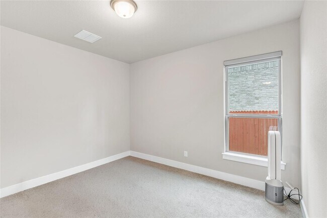 Building Photo - 213 Palatino Bnd