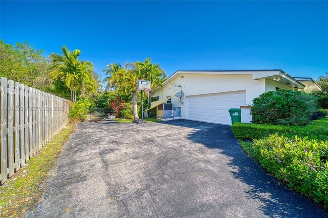 Building Photo - 7745 SW 144th St