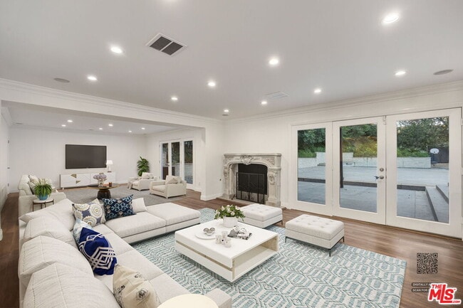 Building Photo - 16541 Park Ln Cir