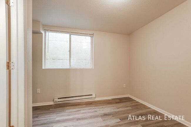 Building Photo - Fresh and Spacious 1 bed 1 bath in Denver!...