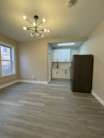Building Photo - 104 Belmont Ave