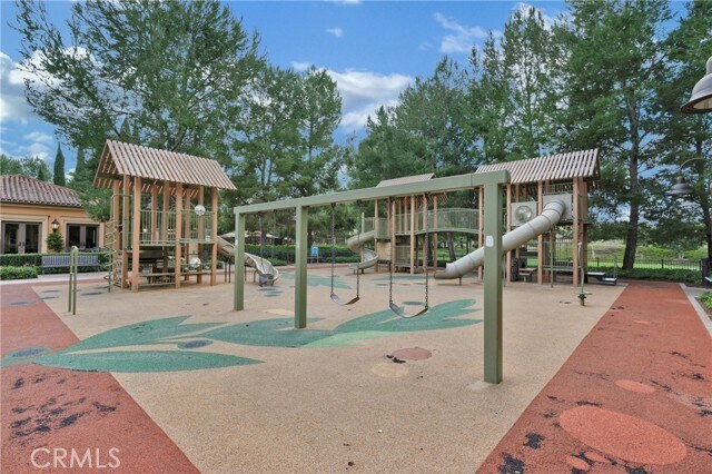 Building Photo - 67 Livia