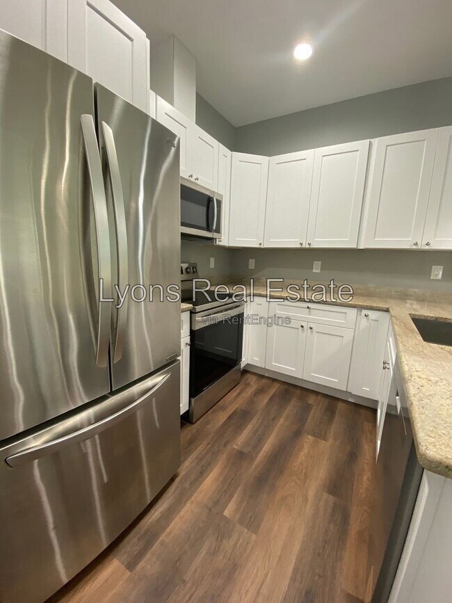 Building Photo - 10398 Port Everglades St