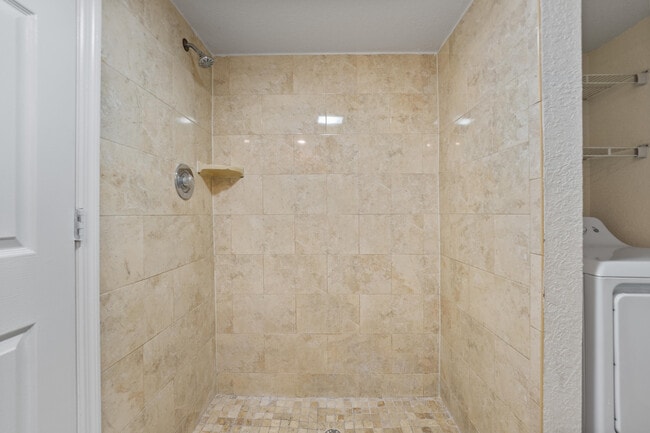 Building Photo - 156 Lake Arbor Dr