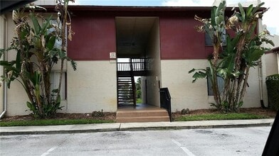 Building Photo - 3832 N Lake Dr