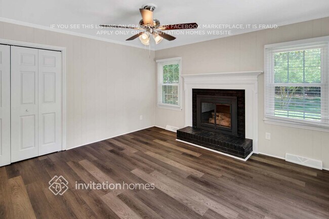 Building Photo - 7112 David Ave