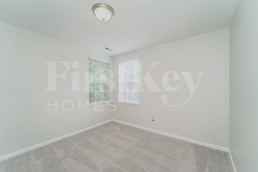 Building Photo - 6412 Spanish Moss Ln