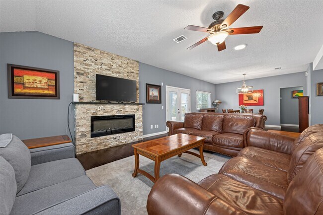 Building Photo - 35 Sheep Meadow Pl