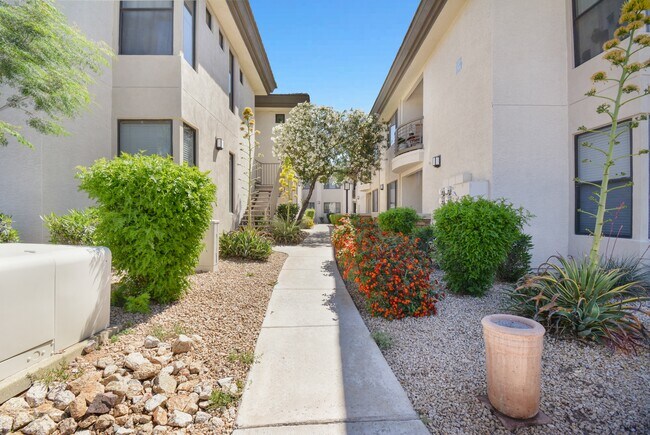 Building Photo - 6900 E Princess Dr