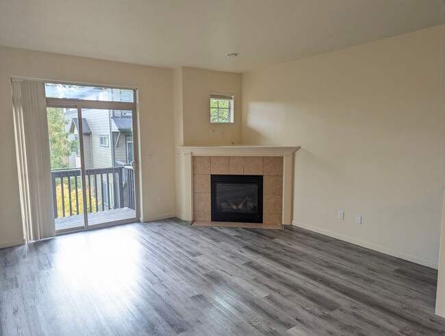 Building Photo - Your First Week is Free! 2 Bedroom + Bonus...