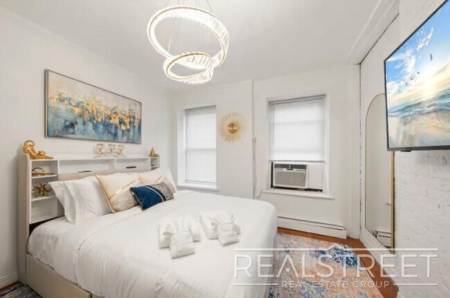Building Photo - Modern 2BR/2BA in Prime Chinatown | Quick Access to Midtown & Google HQ