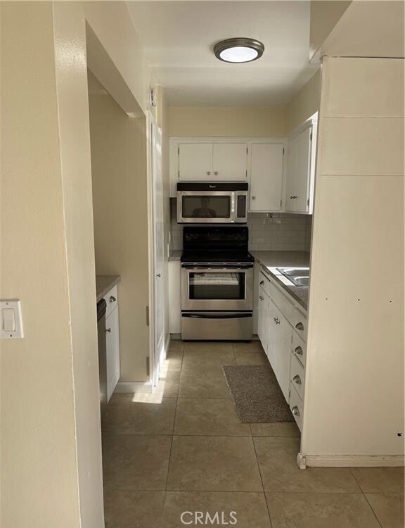 Building Photo - 9572 Cornwall Dr