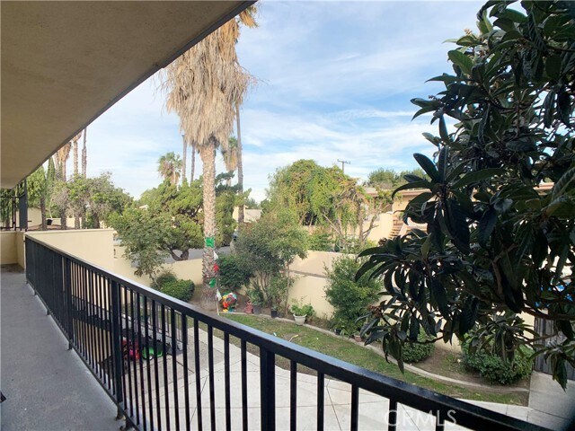 Building Photo - 1808 W Sumac Ln