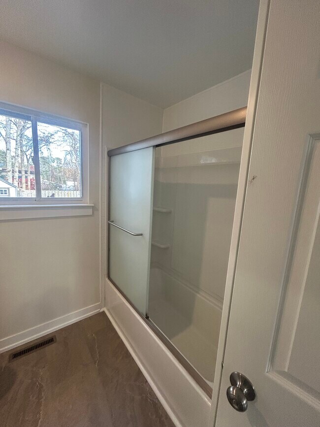 Building Photo - 820 Jane Dr