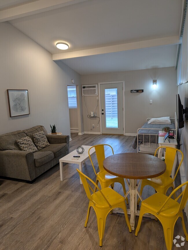 Building Photo - Wildwood Place Apartments 3519