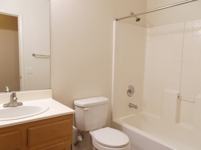 Building Photo - “Stunning 3-Bedroom Home with New Stainles...