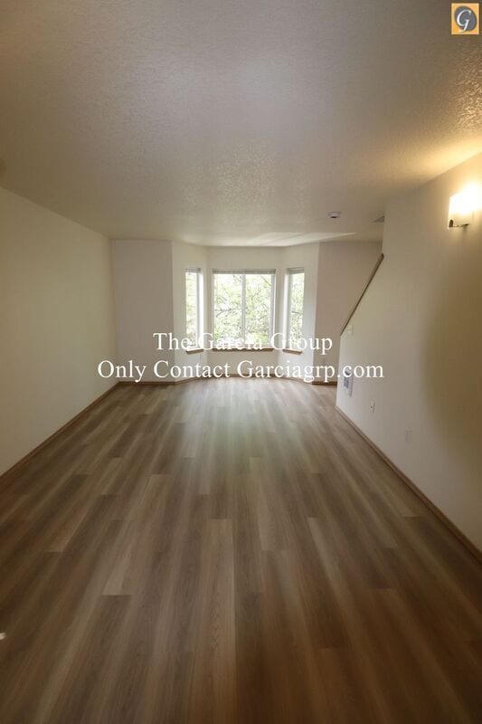 Building Photo - 4898 SW 150th Pl