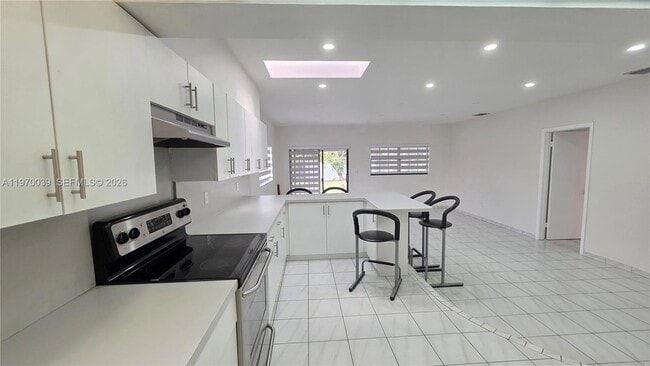 Building Photo - 3041 NW 16th St