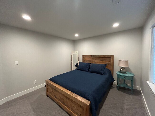 Building Photo - 5 Bedroom 3.5 Bathroom, plus bonus room, Home in Lehi Utah!