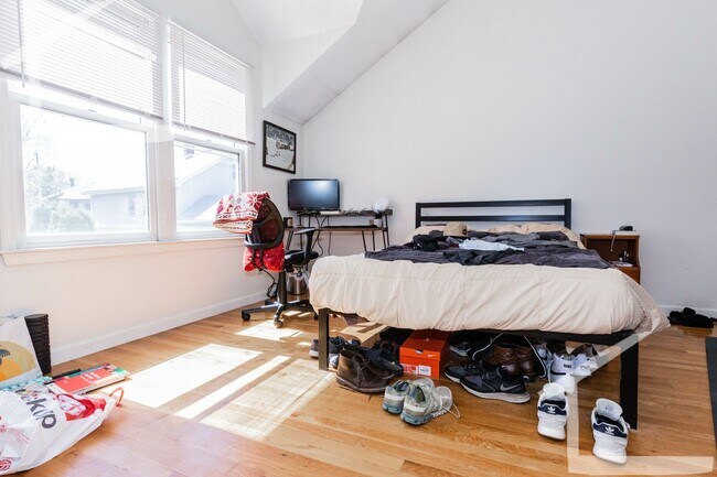 Building Photo - Large Townhouse in Allston, Parking Included, Laundry is in the Unit, Central Heat/AC, Deck