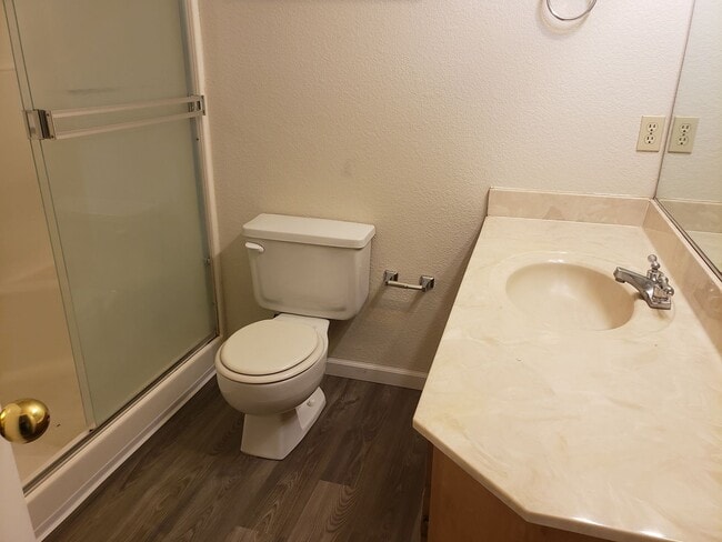 Building Photo - 3 Bedroom close to PV High School