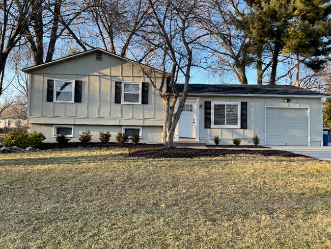 Building Photo - 9914 England Dr