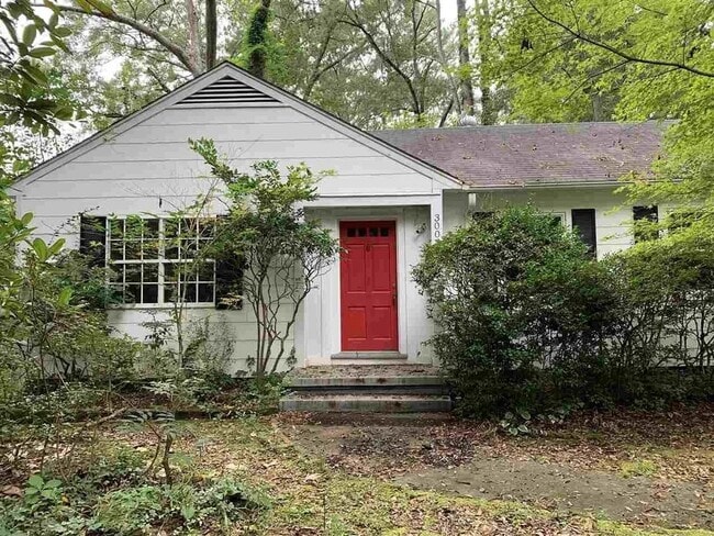 Building Photo - 3003 Woodbine St