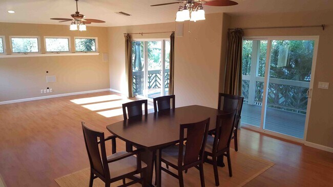 Building Photo - Spacious Home Close to Beaches, Shopping and More in South Maui!