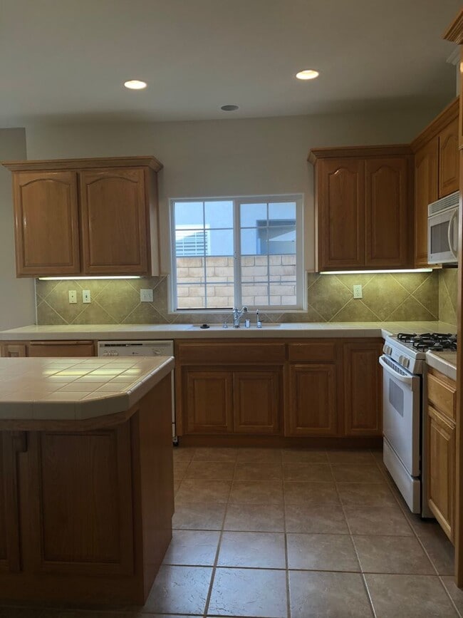 Building Photo - 512 San Diego St