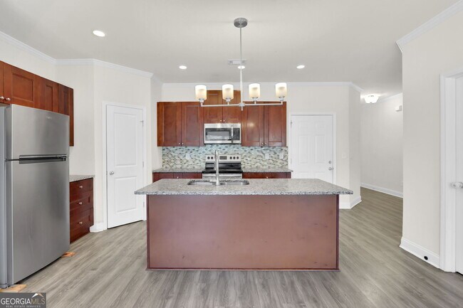 Building Photo - 232 Cashes Dr