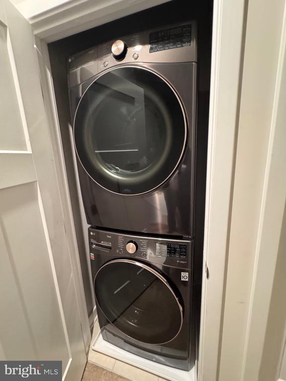 Building Photo - 2618 Velocity Rd