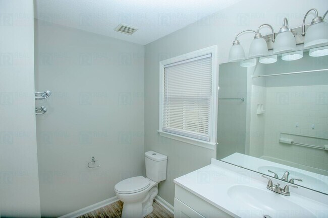 Building Photo - Welcome to your new home in Durham, NC!