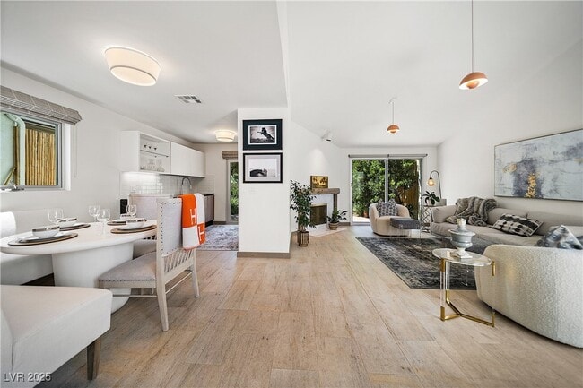 Building Photo - 3027 Bel Air Dr