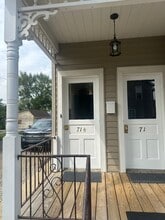 Building Photo - 71 1/2 Flory Ave