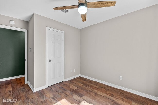 Building Photo - 6007 Cardinal Ln