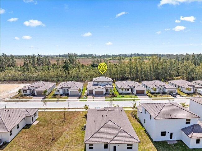 Building Photo - 2442 SE 30th St