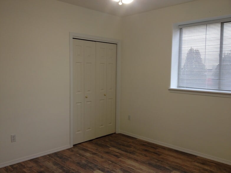 bedroom 2 closet - 2140 SW 35th Pl. (H)