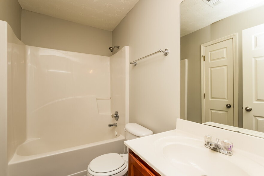 Building Photo - 1582 Thornwick Trace