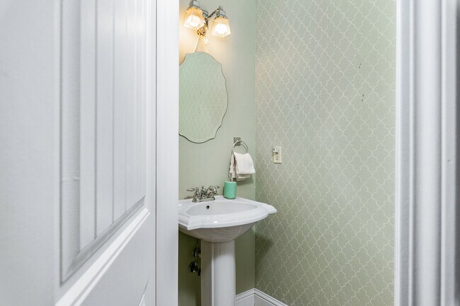 Building Photo - 3187 S Signorello Ln