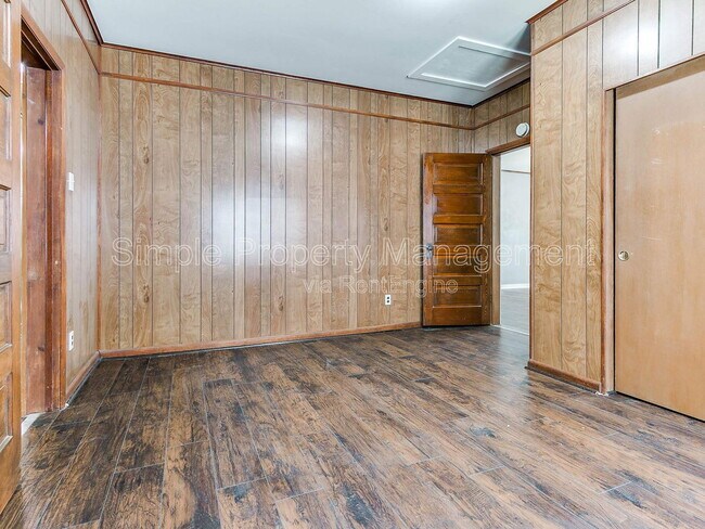 Building Photo - 532 SW 27th St