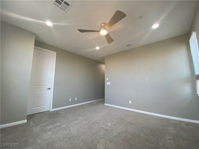 Building Photo - 788 Last Dance Pl