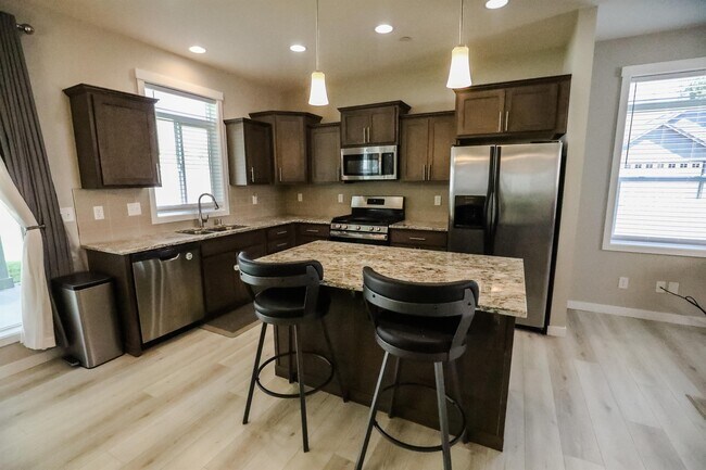 Building Photo - 4024 S University Ct