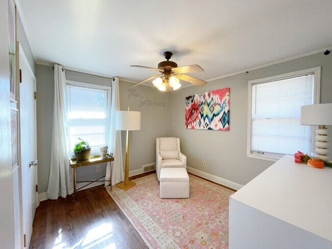 Building Photo - 3BD/2BA Home Located in Colonial Acres