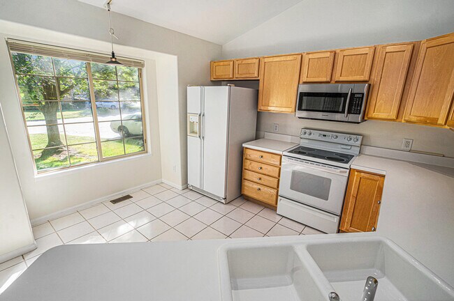 Building Photo - 4058 Boulder Pond Dr