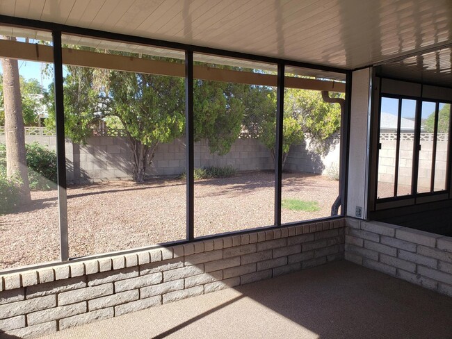 Building Photo - 9626 W Mountain View Rd