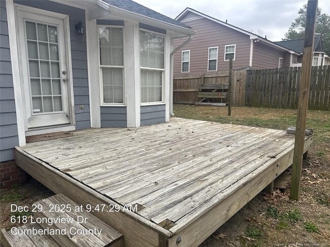 Building Photo - 618 Longview Dr