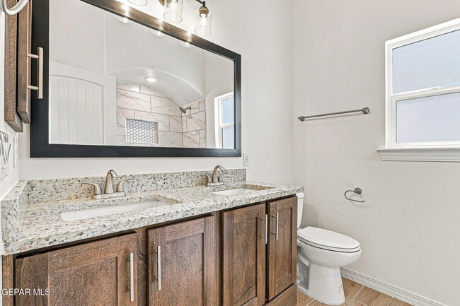 Building Photo - 15337 Promise Ct