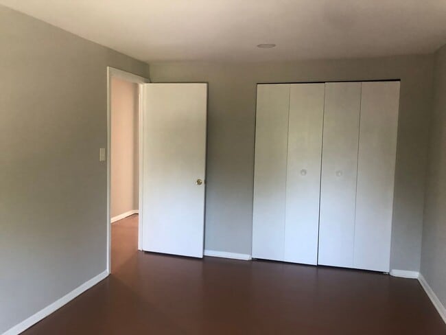 Building Photo - 3 bedroom 2 full bathroom in Baltimore County